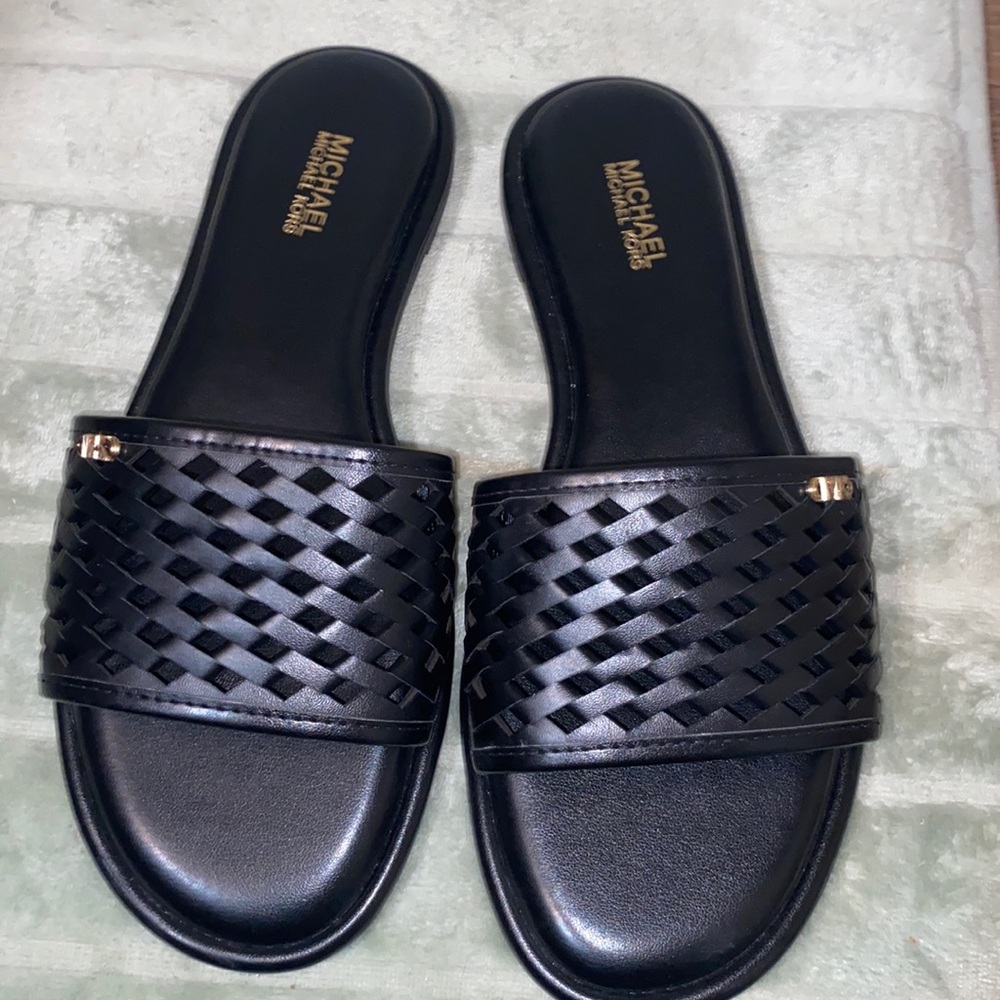 Micheal Kors Sandals size 6.5